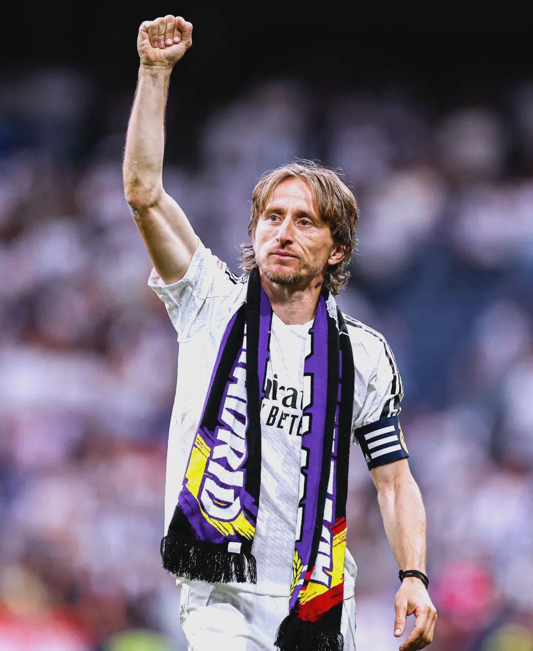 电竞世界杯 CS2项目：Falcons淘汰MOUZ，与Aurora会师半决赛！