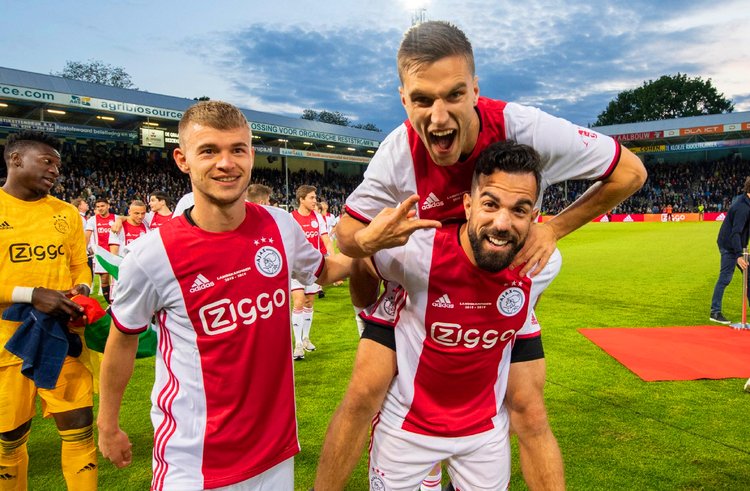 击亚冠的希 击亚冠的希